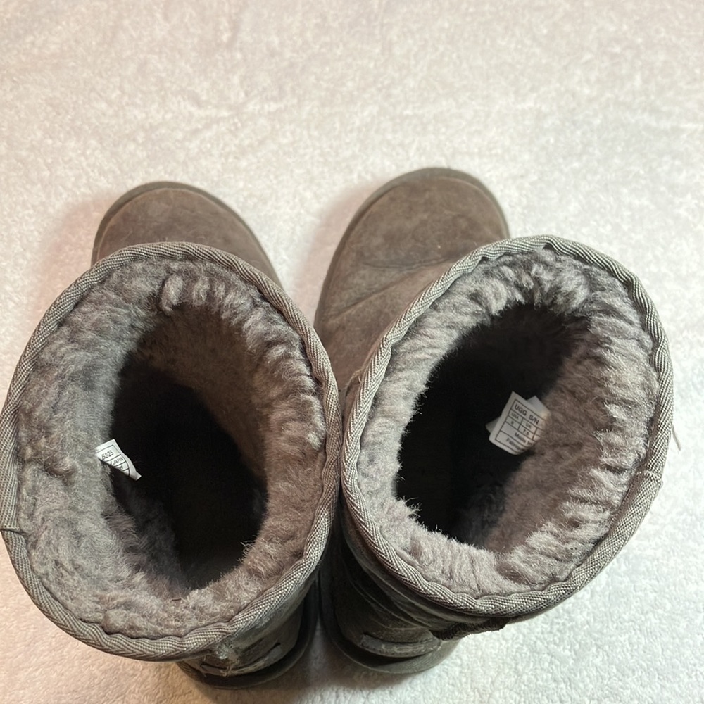 Ugg Classic II gray boots - Picture 8 of 9